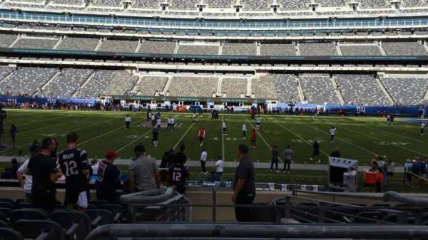 MetLife Stadium, section: 137, row: 15, seat: 28
