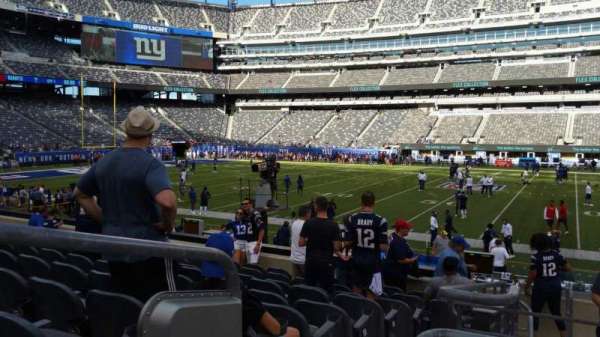MetLife Stadium, section: 137, row: 15, seat: 28