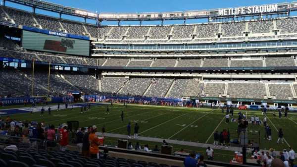 MetLife Stadium, section: 139, row: 18, seat: 16