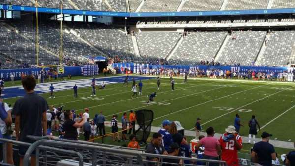 MetLife Stadium, section: 139, row: 27, seat: 27
