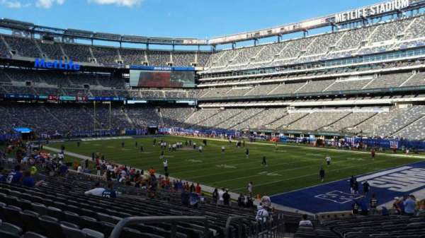 MetLife Stadium, section: 131, row: 27, seat: 28
