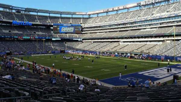 MetLife Stadium, section: 131, row: 27, seat: 22