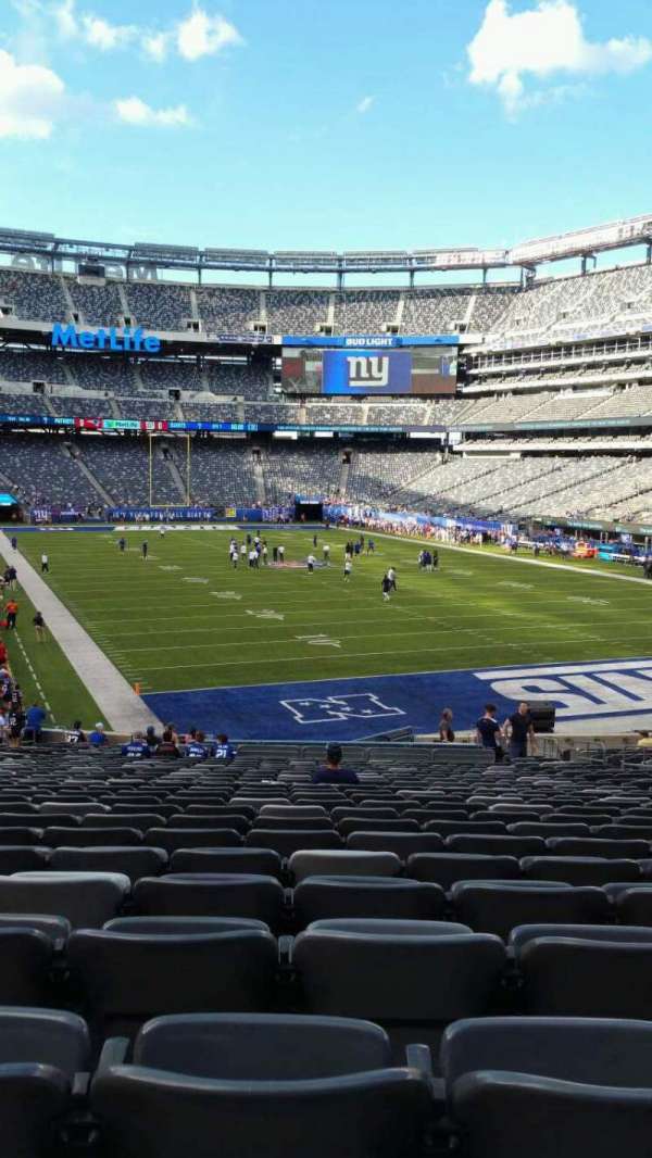 MetLife Stadium, section: 129, row: 31, seat: 15