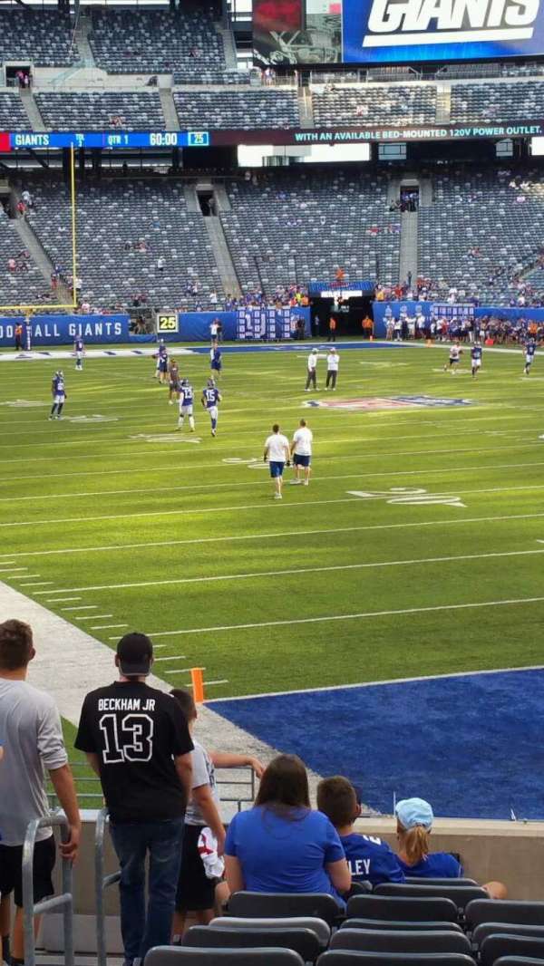 MetLife Stadium, section: 129, row: 15, seat: 24
