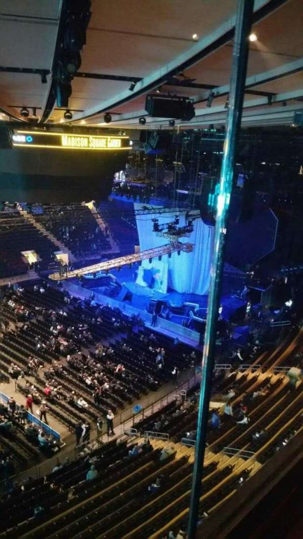 Madison Square Garden, section: 311, row: 1, seat: 11