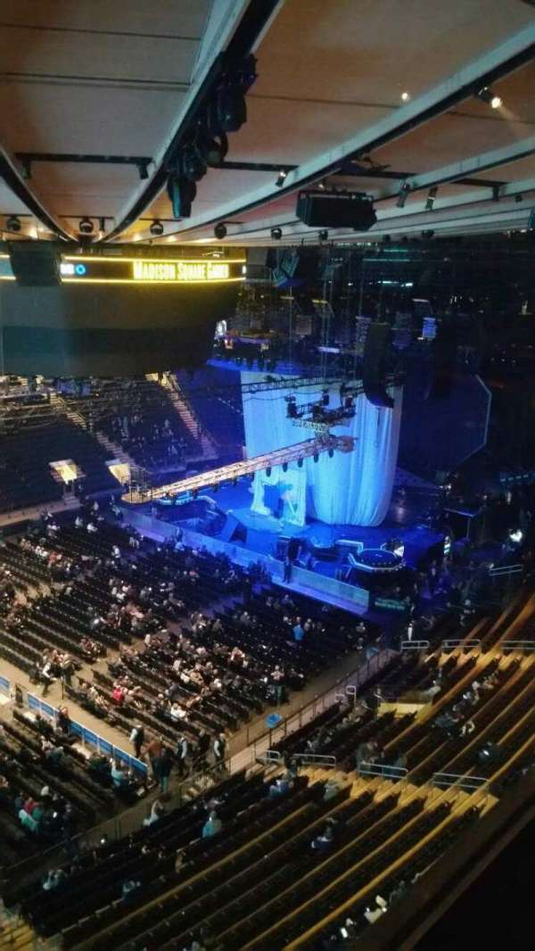 Madison Square Garden, section: 311, row: 1, seat: 7