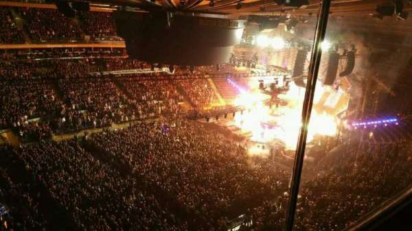 Madison Square Garden, section: 311, row: 1, seat: 6