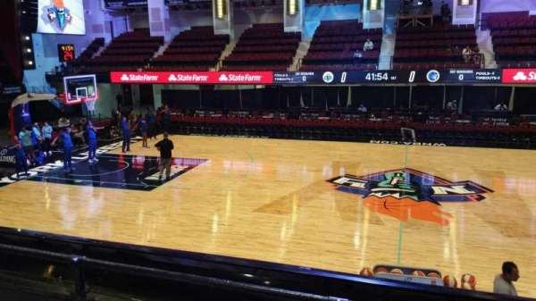Westchester County Center, section: 30 LEFT, row: B, seat: 32