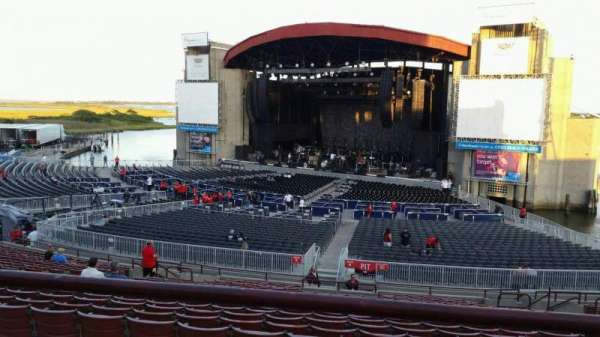 Jones Beach Theater, section: 202, row: BB, seat: 11