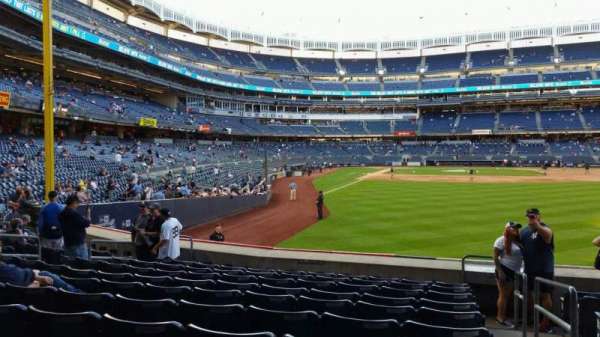 Yankee Stadium, section: 106, row: 10, seat: 1