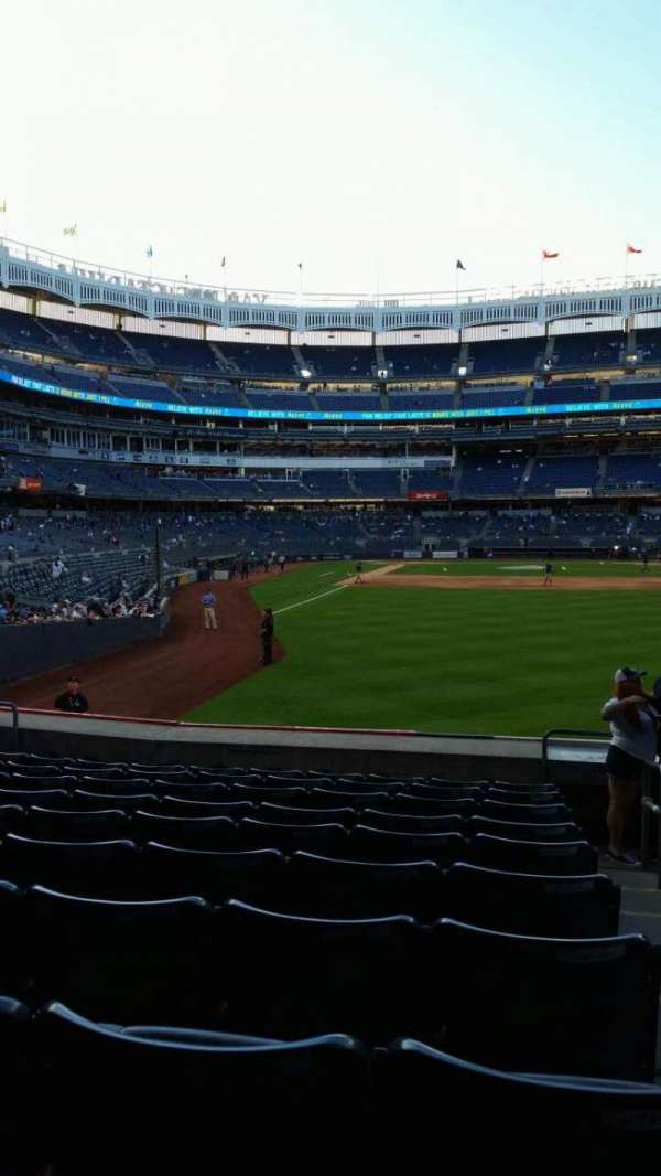 Yankee Stadium, section: 106, row: 10, seat: 1