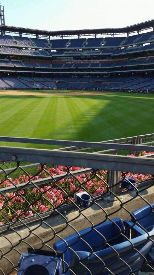 Citizens Bank Park, section: 147, row: 4, seat: 1