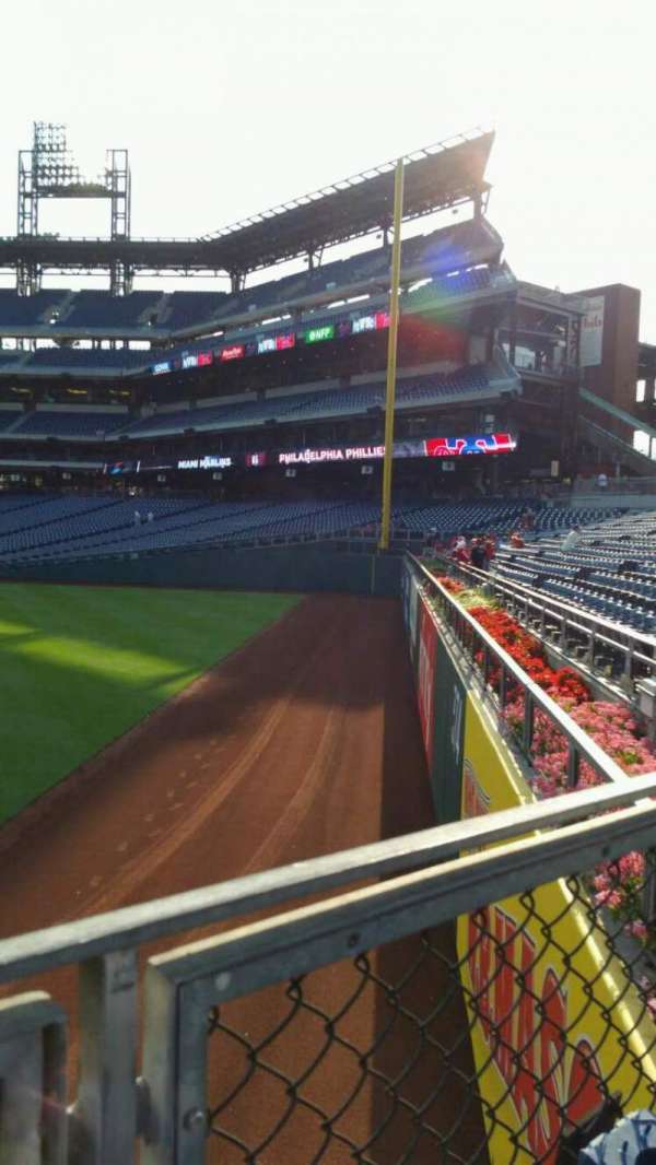 Citizens Bank Park, section: 147, row: 4, seat: 12