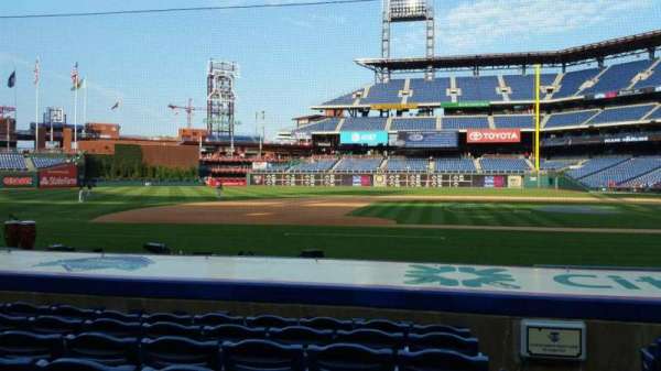 Citizens Bank Park, section: 131, row: 7, seat: 1