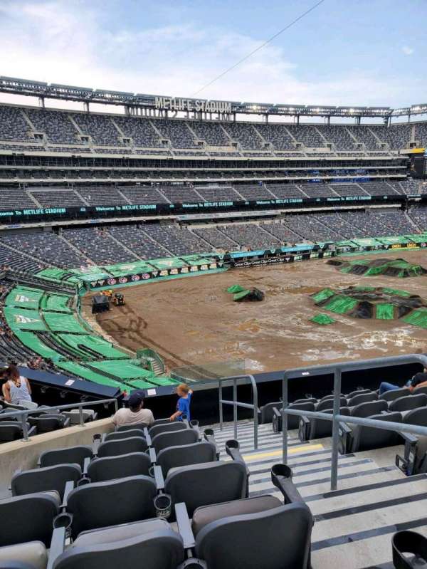 MetLife Stadium, section: 245C, row: 8, seat: 2