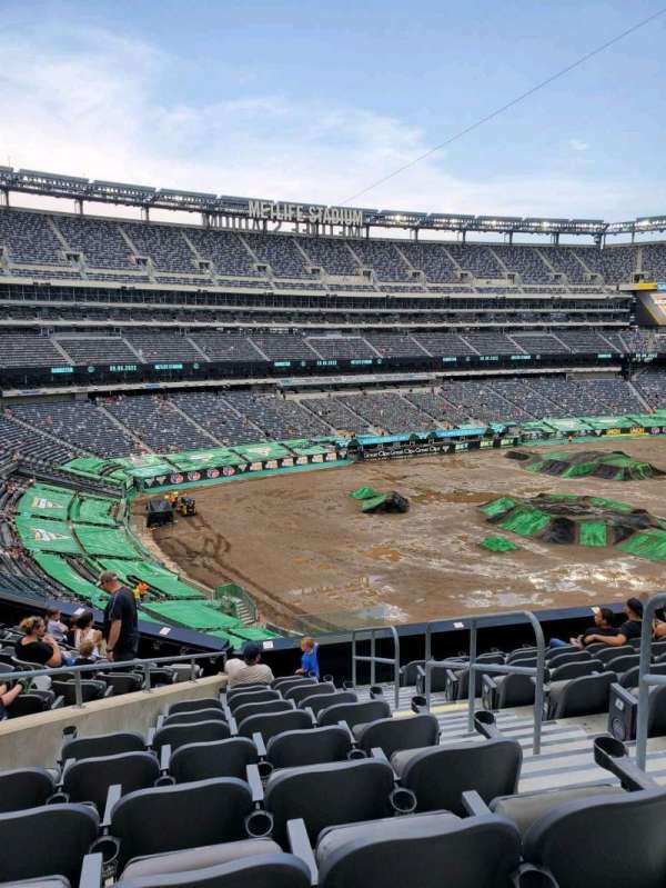 MetLife Stadium, section: 245C, row: 10, seat: 3