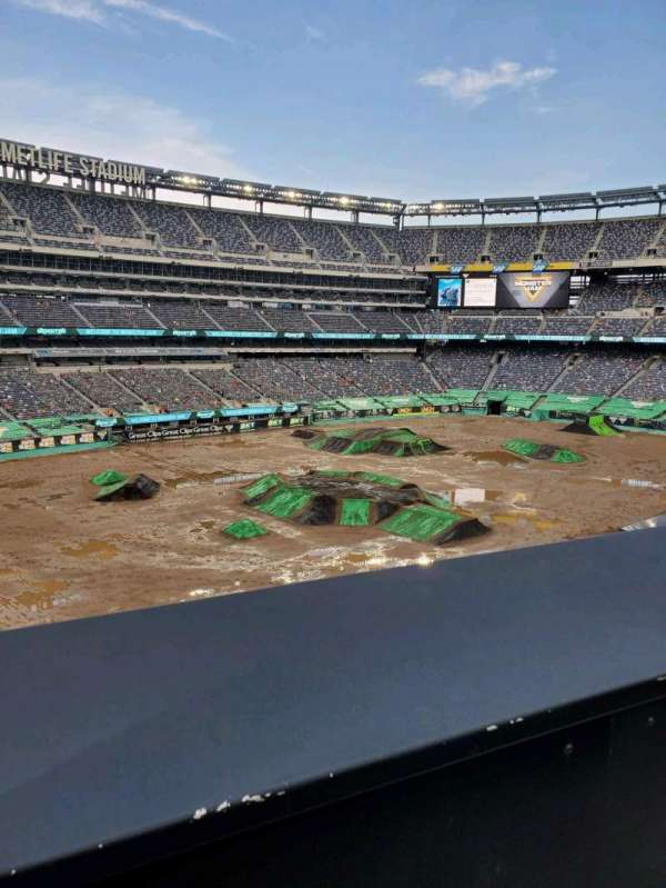 MetLife Stadium, section: 244, row: 1, seat: 6