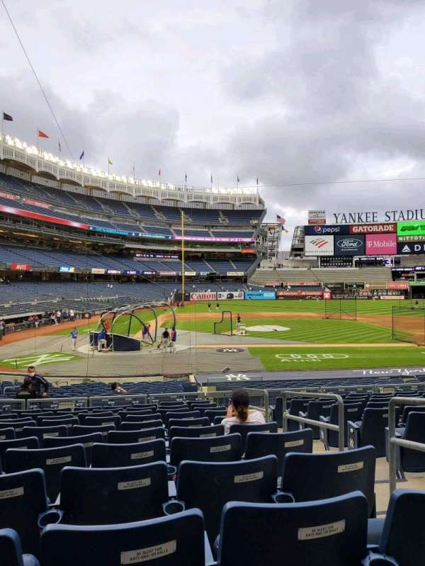 Yankee Stadium, section: 117B, row: 11, seat: 2