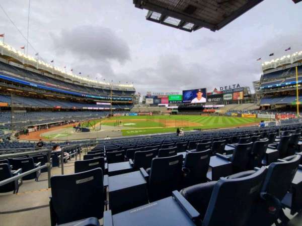Yankee Stadium, section: 117A, row: 14, seat: 10