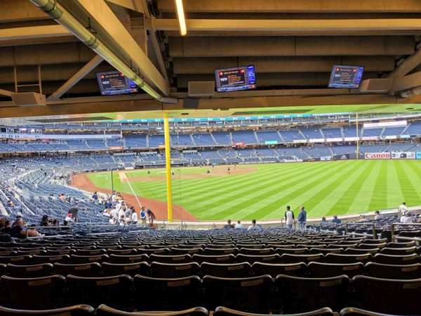 Yankee Stadium, section: 107, row: 21, seat: 8