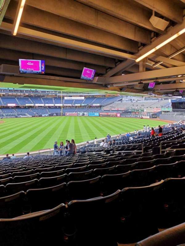 Yankee Stadium, section: 107, row: 21, seat: 12