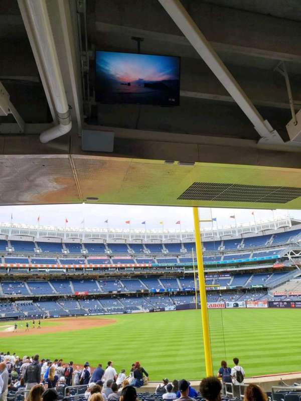 Yankee Stadium, section: 108, row: 17, seat: 6