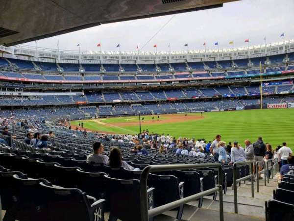 Yankee Stadium, section: 108, row: 17, seat: 17