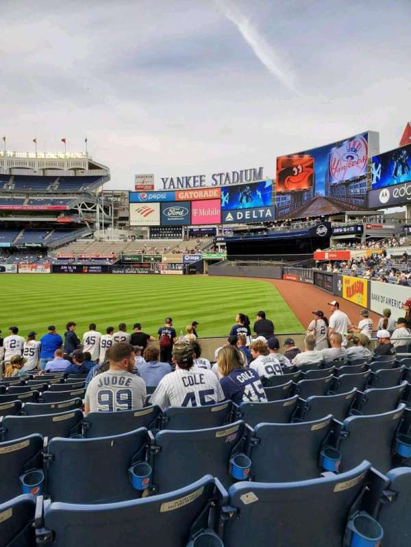 Yankee Stadium, section: 109, row: 13, seat: 13
