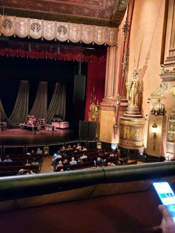 Beacon Theatre, section: Loge 2, row: A, seat: 4