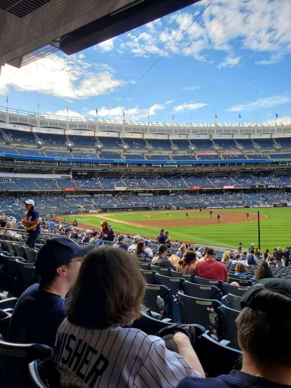 Yankee Stadium, section: 110, row: 25, seat: 2