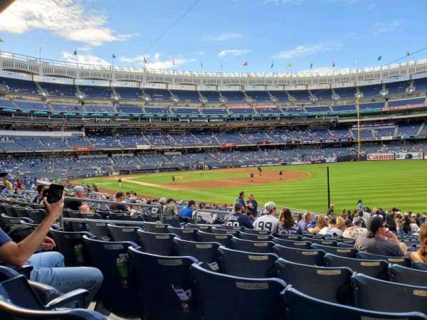 Yankee Stadium, section: 110, row: 25, seat: 8