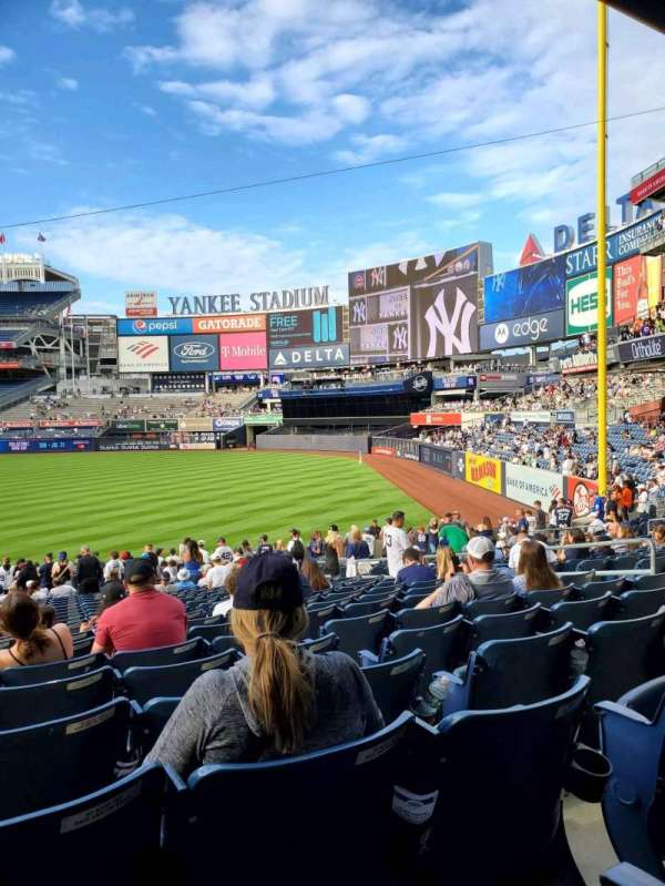 Yankee Stadium, section: 110, row: 25, seat: 9