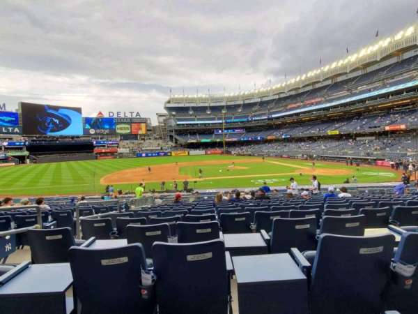 Yankee Stadium, section: 124, row: 14, seat: 10
