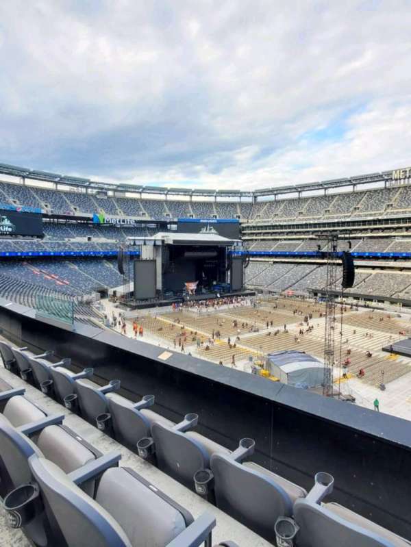 MetLife Stadium, section: 234, row: 3, seat: 14