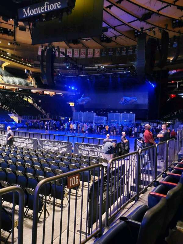 Madison Square Garden, section: 106, row: 2, seat: 4