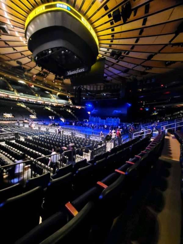 Madison Square Garden, section: 106, row: 4, seat: 1