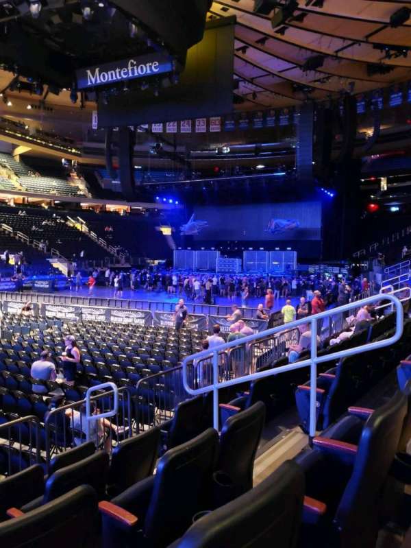 Madison Square Garden, section: 105, row: 5, seat: 10