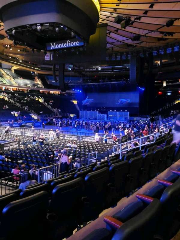 Madison Square Garden, section: 105, row: 7, seat: 2