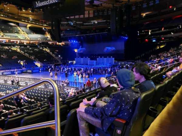 Madison Square Garden, section: 105, row: 9, seat: 17