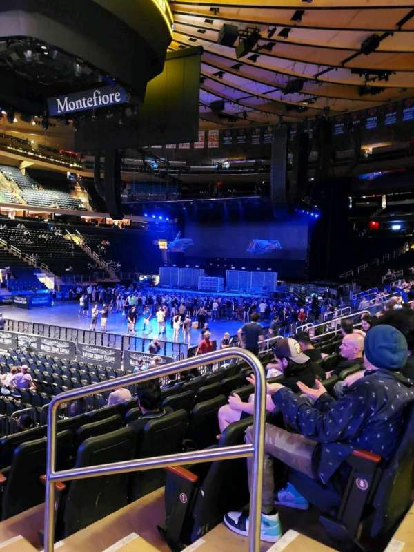 Madison Square Garden, section: 105, row: 9, seat: 16