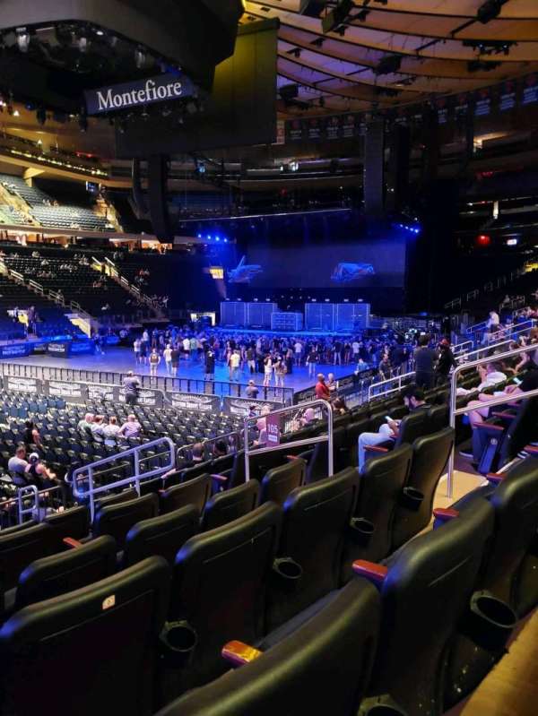 Madison Square Garden, section: 105, row: 9, seat: 10