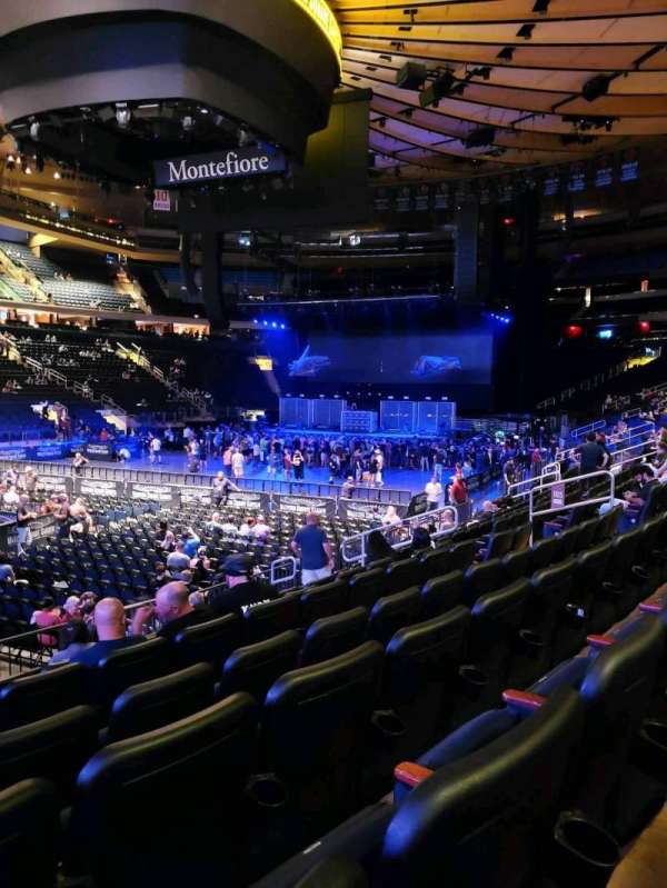 Madison Square Garden, section: 105, row: 9, seat: 1