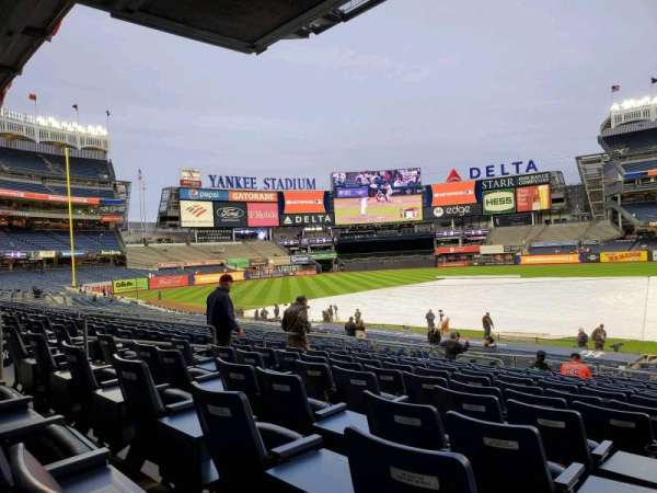 Yankee Stadium, section: 122, row: 15, seat: 4