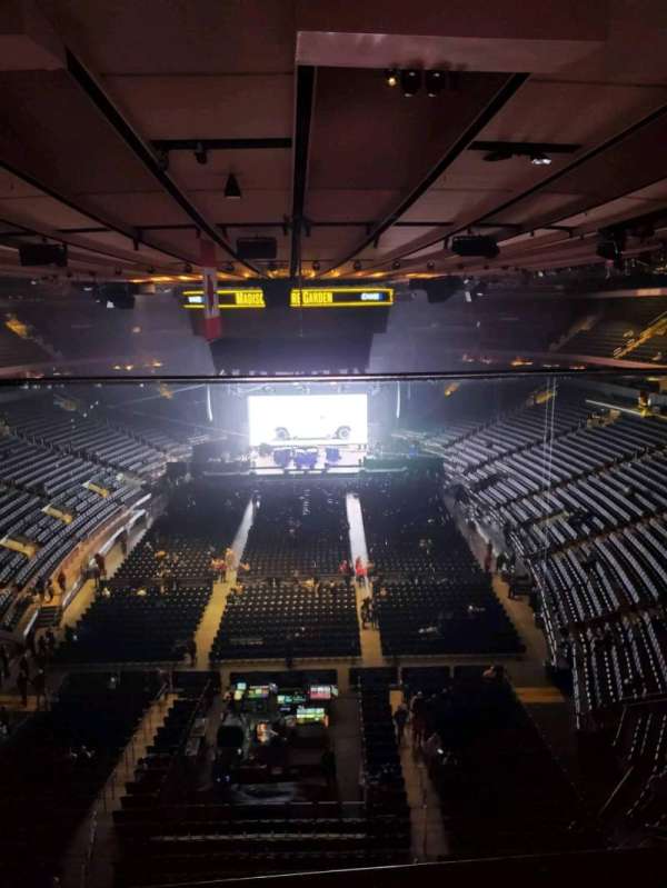 Madison Square Garden, section: 305, row: 1, seat: 10