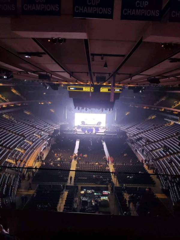 Madison Square Garden, section: 305, row: 2, seat: 2