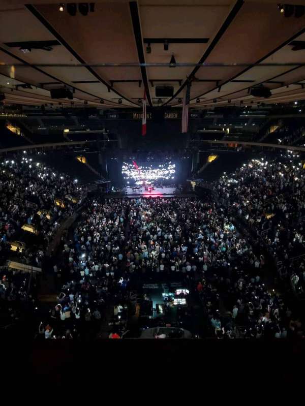 Madison Square Garden, section: 305, row: 1, seat: 2