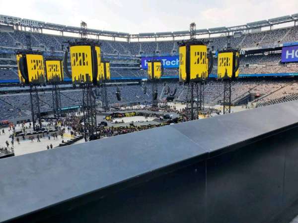 MetLife Stadium, section: 219, row: 1, seat: 16