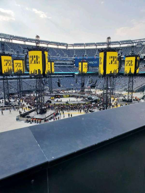 MetLife Stadium, section: 219, row: 1, seat: 15