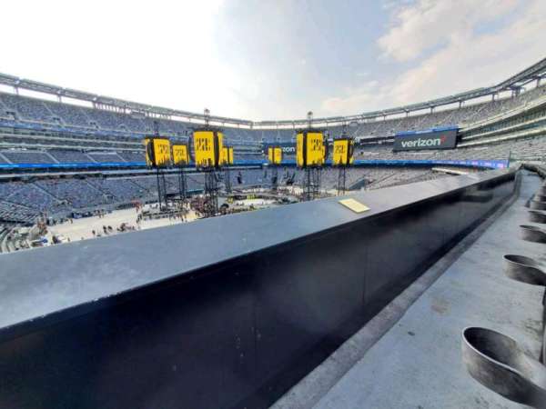 MetLife Stadium, section: 219, row: 1, seat: 14