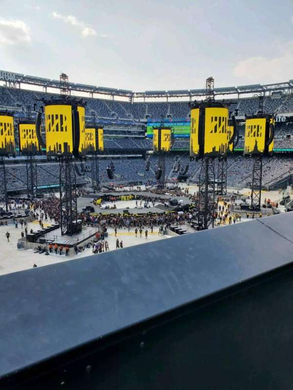 MetLife Stadium, section: 219, row: 1, seat: 11